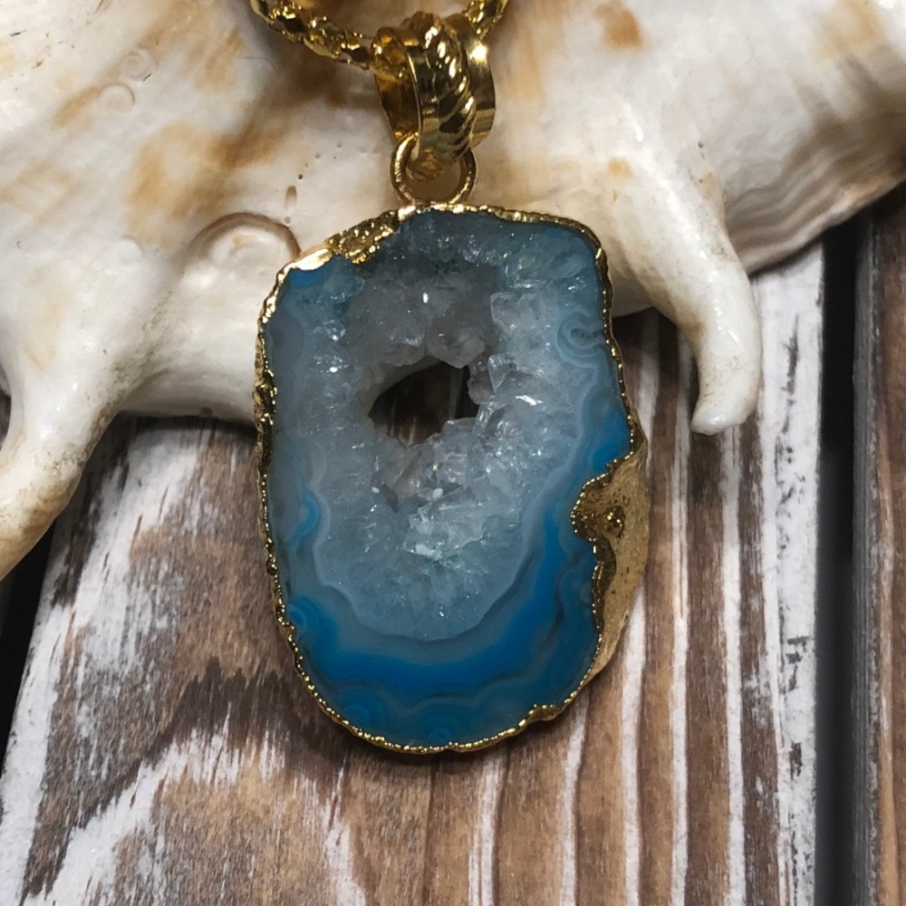 Beautiful Ombre Agate Druzy Necklace– Turq WD10910